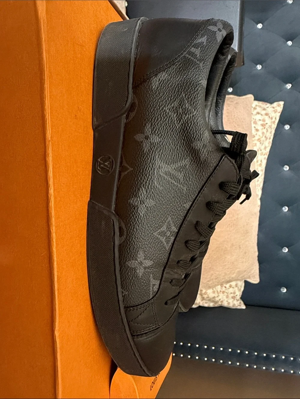 Louis Vuitton sleek louis